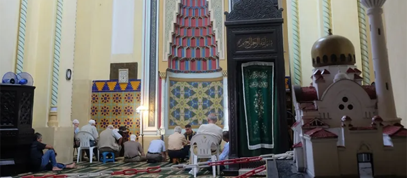 Prayer Time in Bucharest